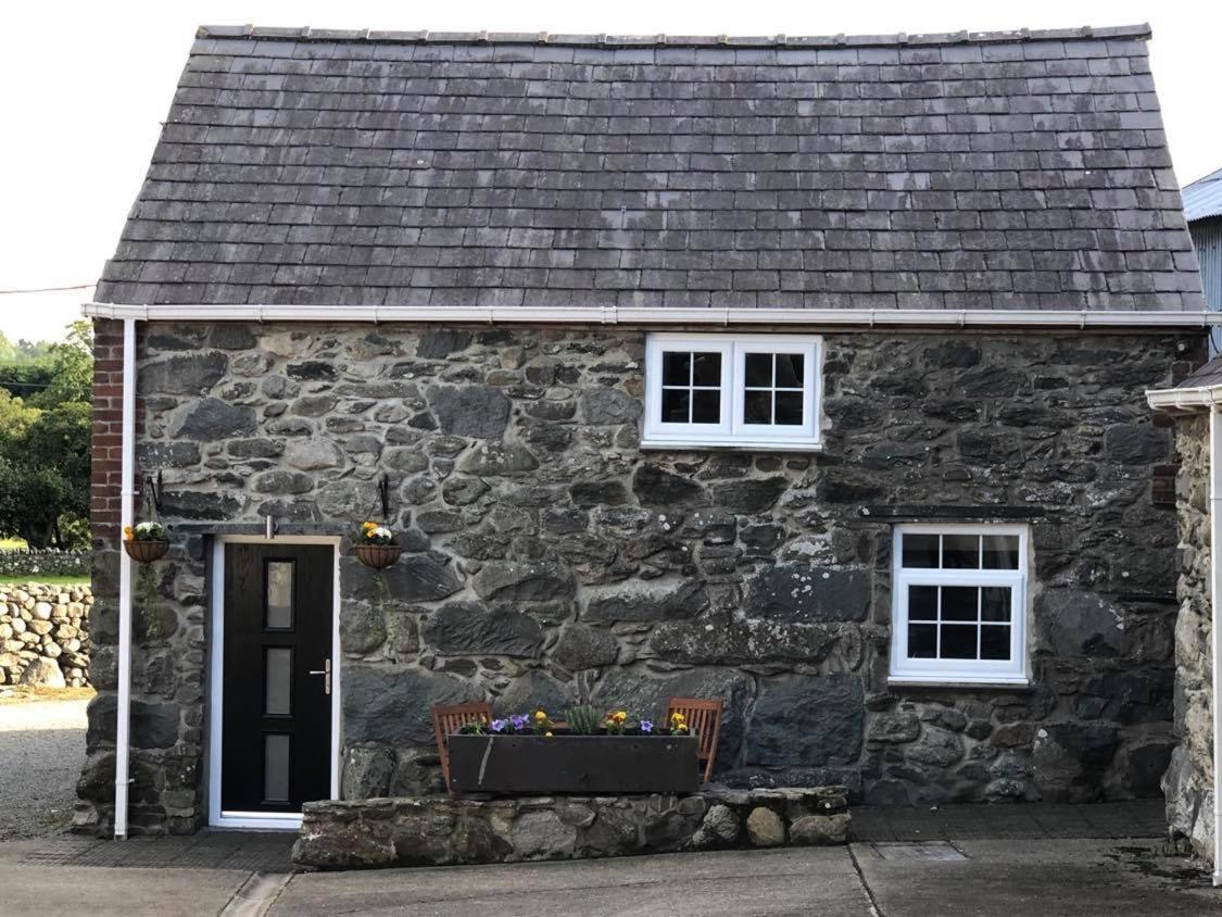 The Grooms Cottage Llanrug Екстер'єр фото